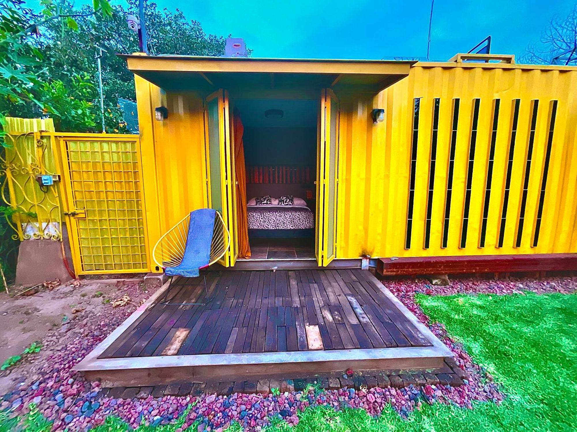 Апарт отель Container House Тлаякапан Экстерьер фото